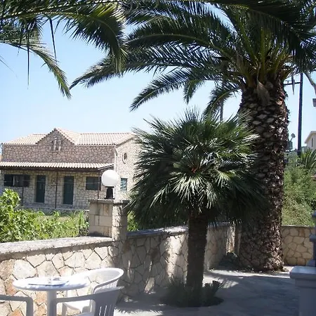 Antonio Aparthotel
